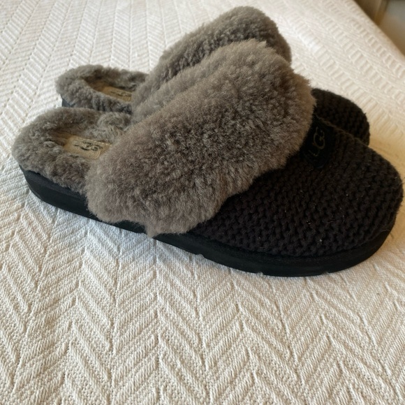 UGG Black Knit Slippers with Fur Trim - Picture 5 of 8